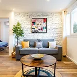Cassis Le Marignan- Rdc - Garage - Classe 3 Etoiles